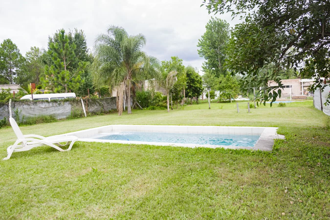 Moderna casa quinta en Km 11