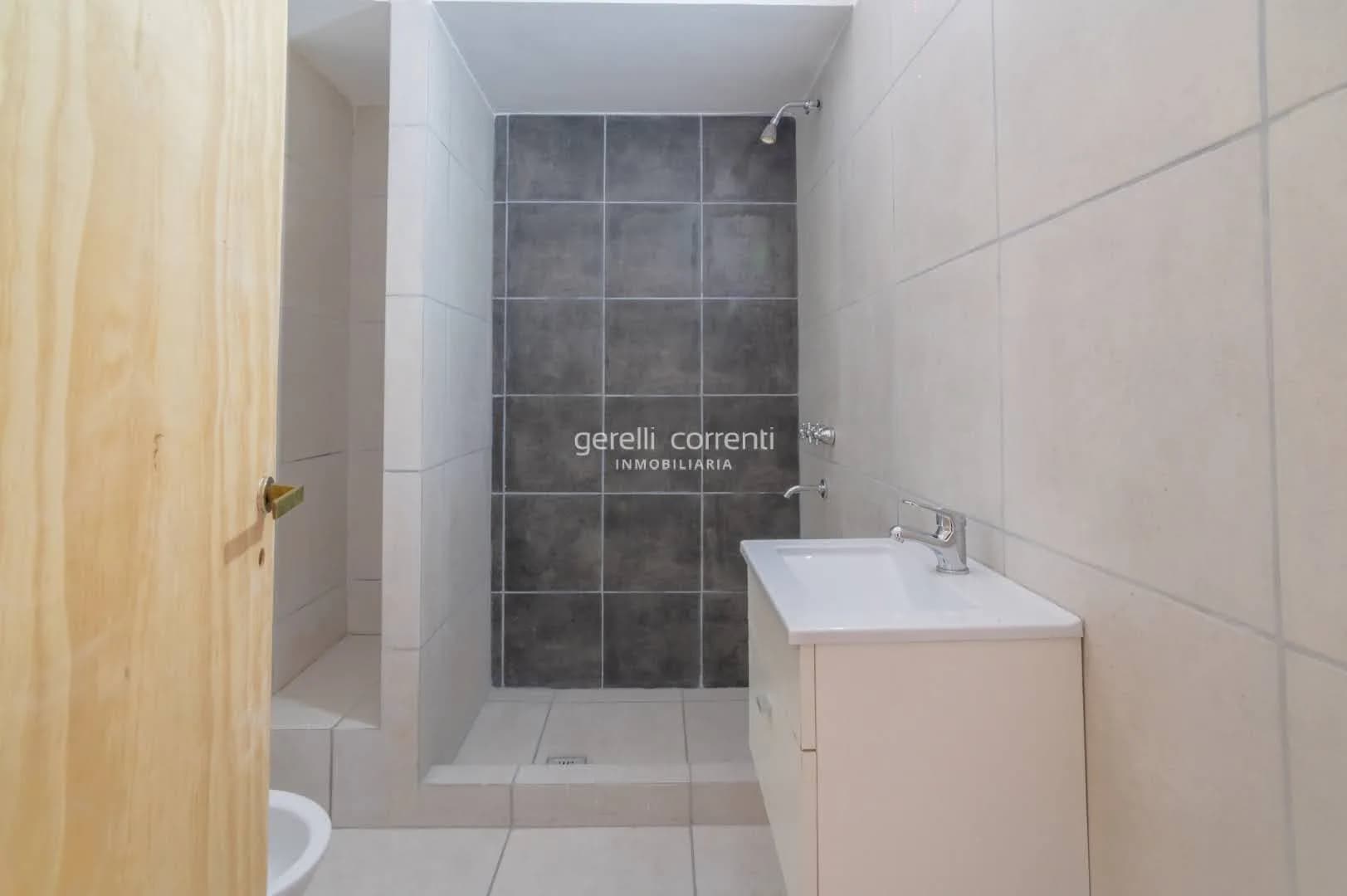 B. CANDIOTI NORTE - CASA INTERNA UNICA (NO PH) - P. Baja – 2 Dormit. + 2 Patios