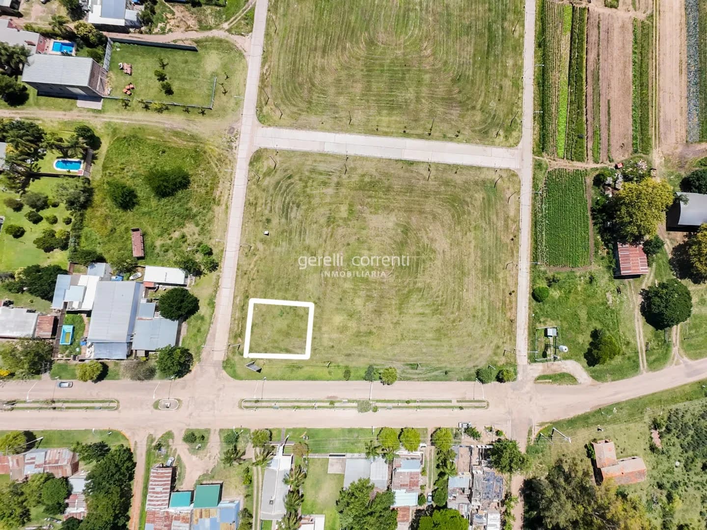 Lote en esquina en PRADERAS 5 - Excepcional ubicación