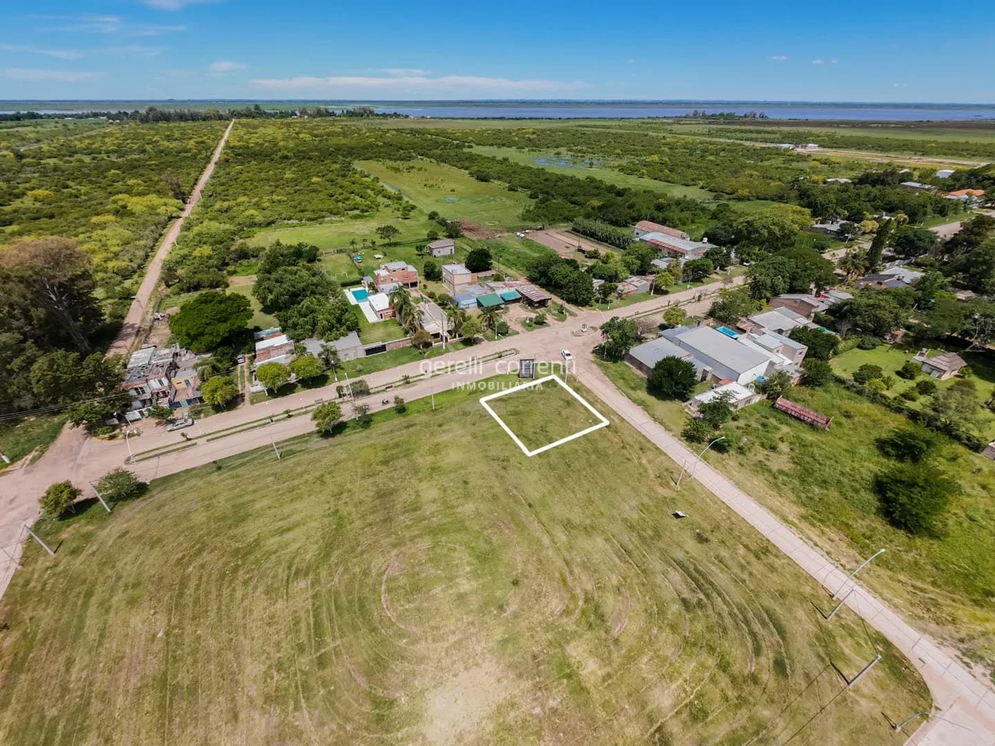 Lote en esquina en PRADERAS 5 - Excepcional ubicación