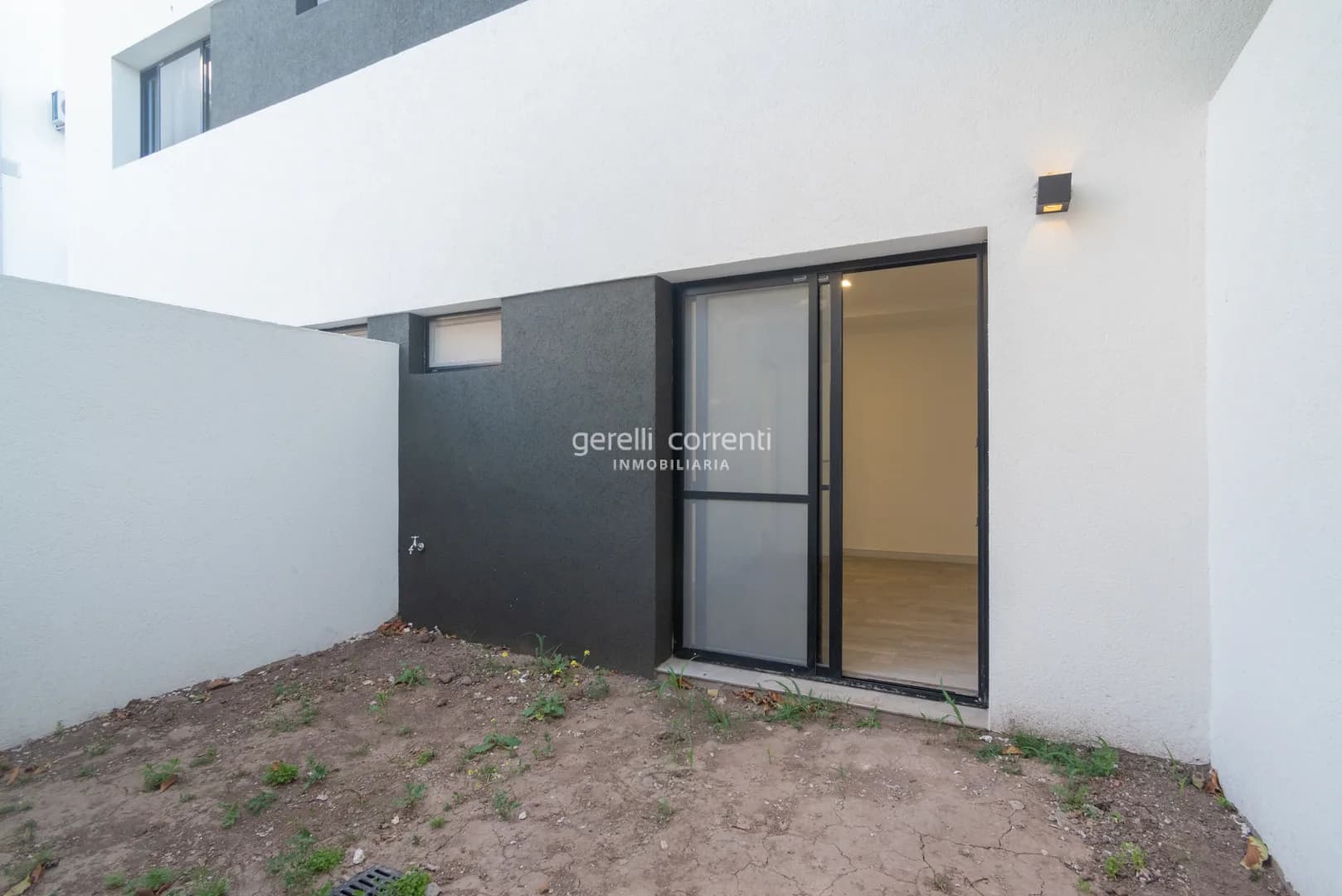 DEPTOS en PLANTA BAJA con PATIO VERDE a estrenar en Candioti Norte – 1 DORMITORIO.