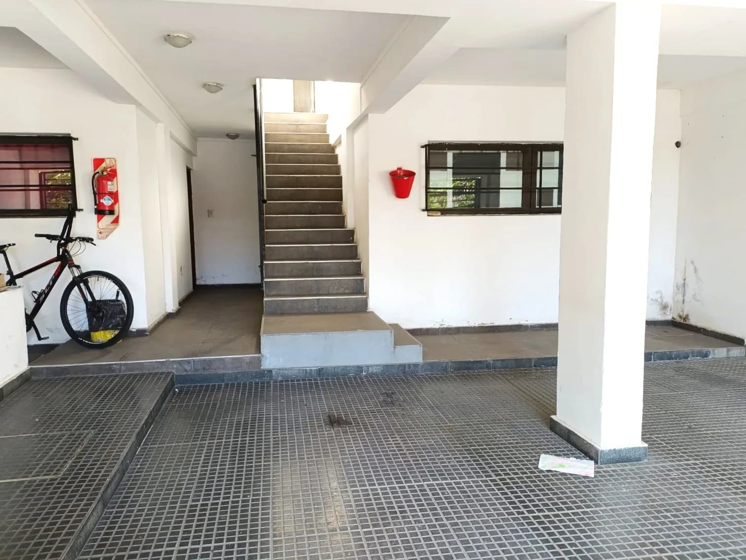 COCHERA EN VENTA - LUCIANO MOLINAS 1250
