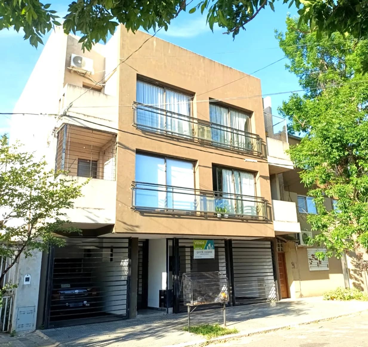 COCHERA EN VENTA - LUCIANO MOLINAS 1250