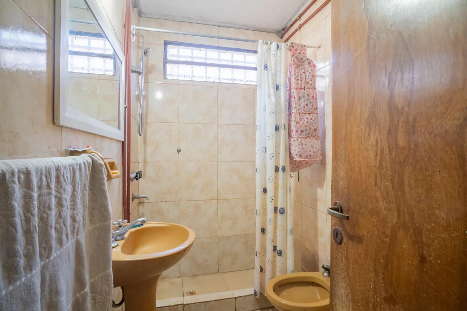 CASA en Guadalupe O. 3 Dormit., Cochera y Patio - R. 12 de Infantería 2300
