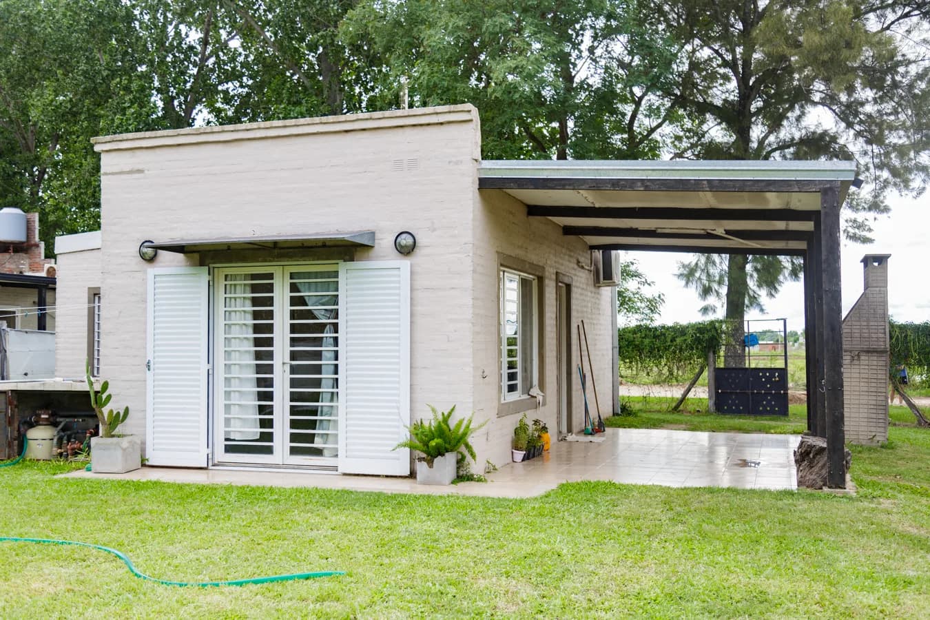 Moderna casa quinta en Km 11