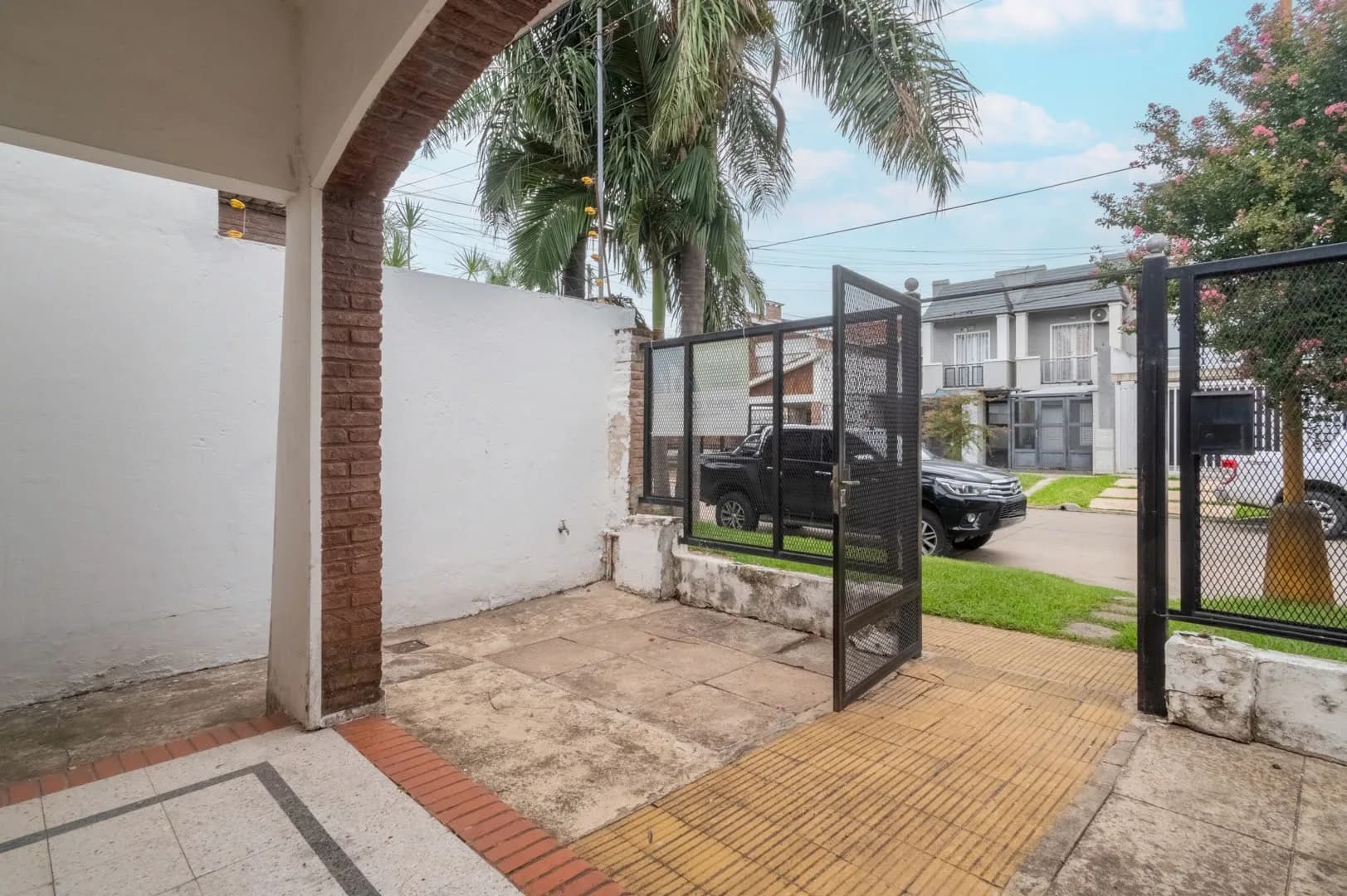 GUADALUPE: CASA CON TERRENO de 9,00 x 49,20