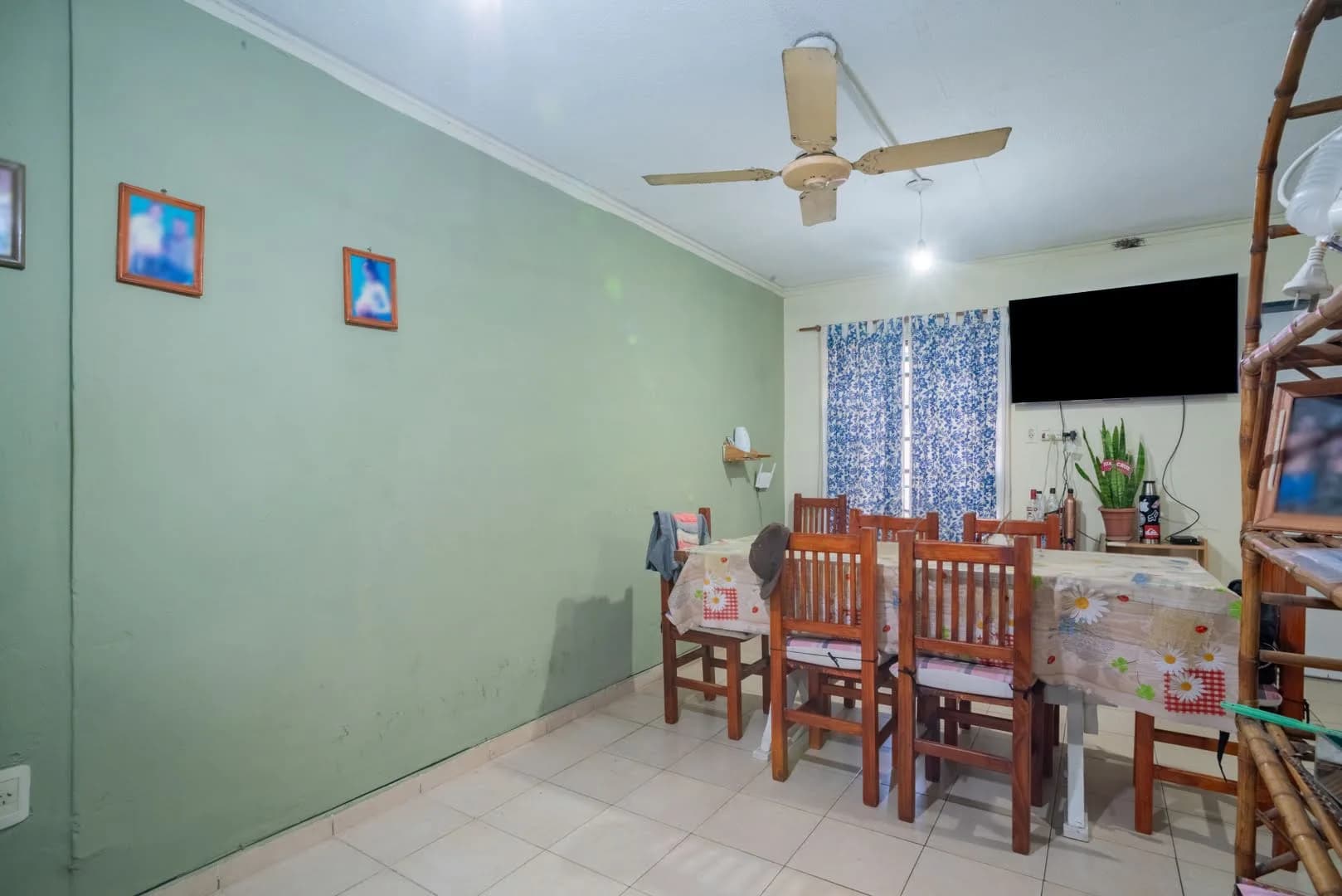 CASA en Guadalupe O. 3 Dormit., Cochera y Patio - R. 12 de Infantería 2300